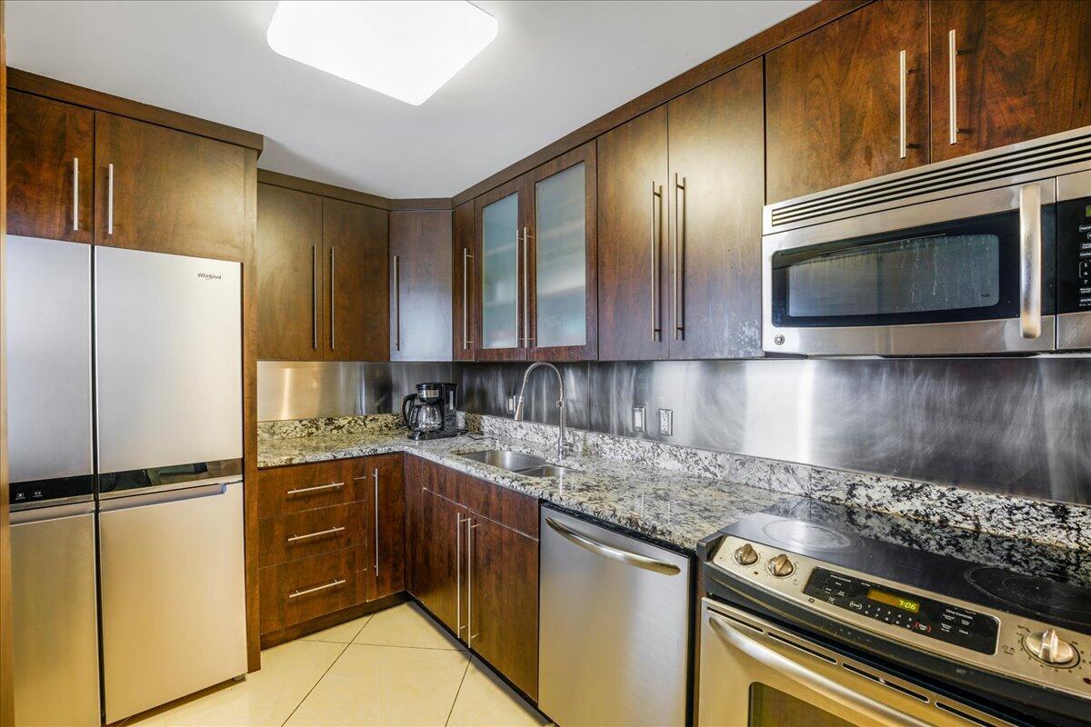 ENSENADA CONDO BLDG E-II - Residential