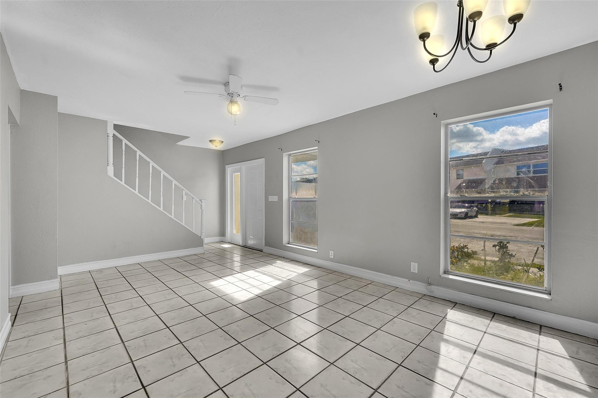 1237 Seaview 1237, North Lauderdale, FL, 33068/$365,000 4 1237 Seaview 1237