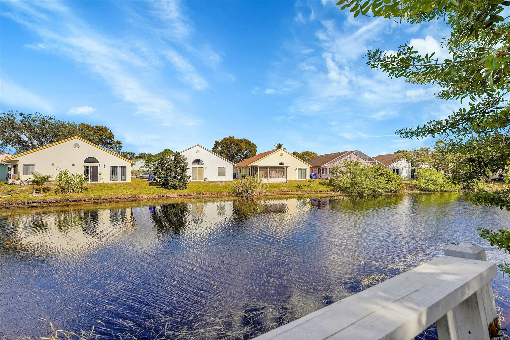 Tam-o-shanter Villas - Residential