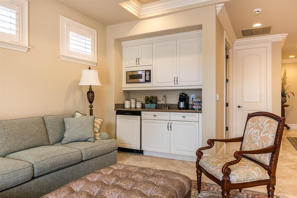 Royal Palm Yacht and Coun - Residential