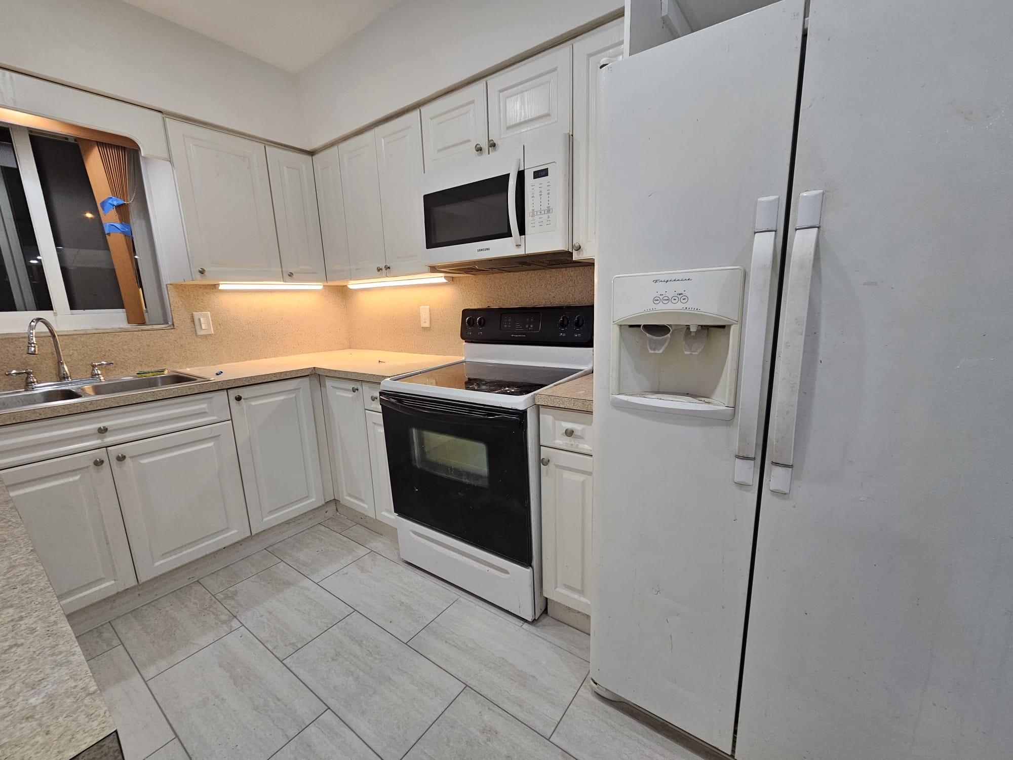 FLORAL HEIGHTS - Residential Lease