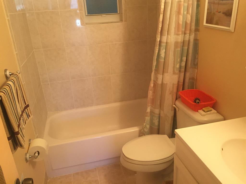 Lakeside Village - Residential Lease