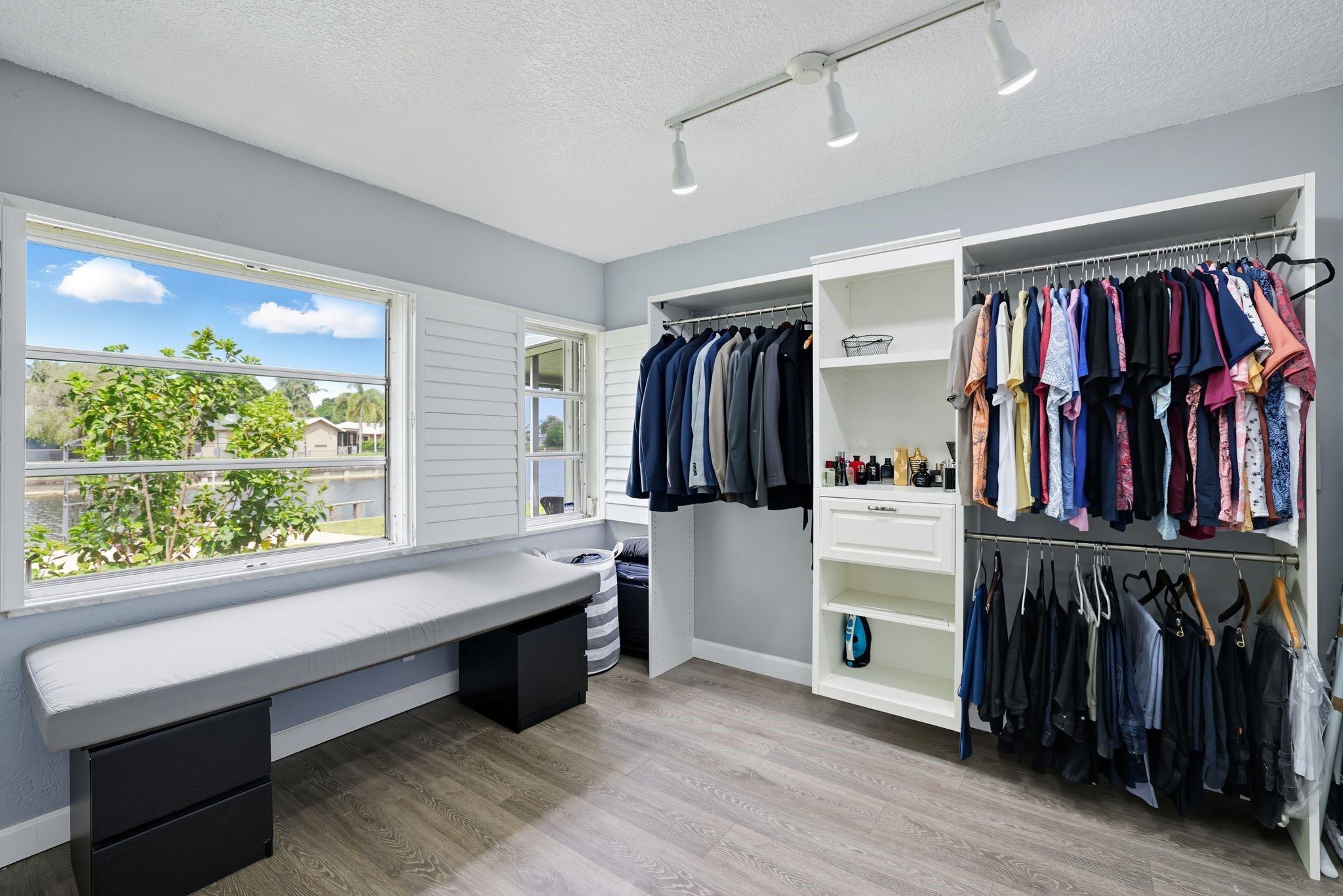 Westwood Commy 4 77-45 B - Residential