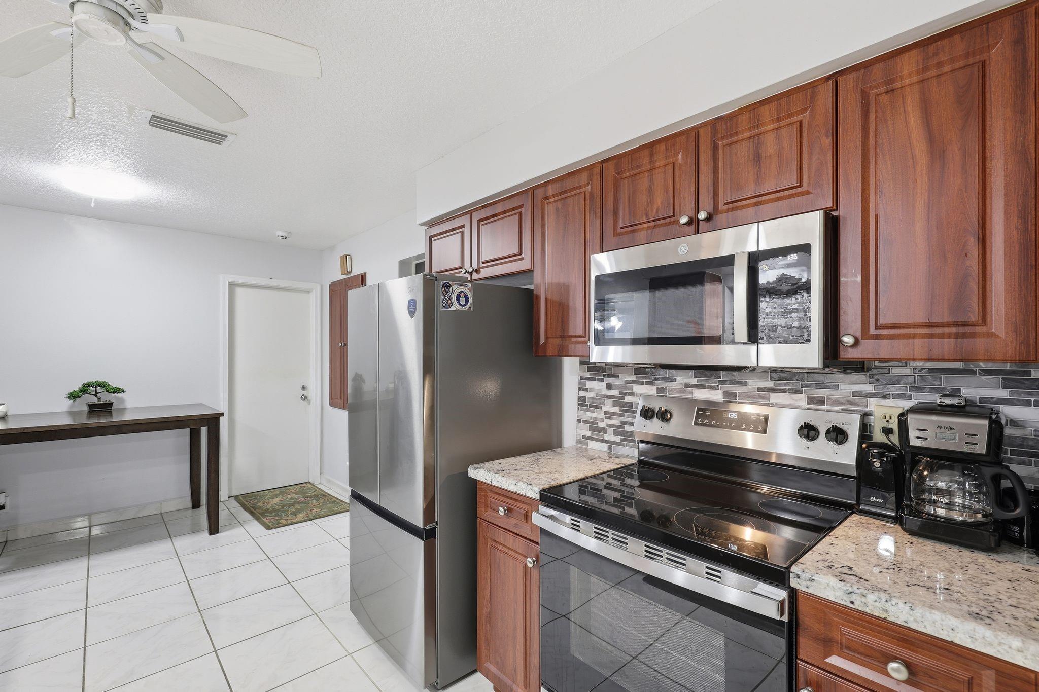 Westwood Commy 4 77-45 B - Residential