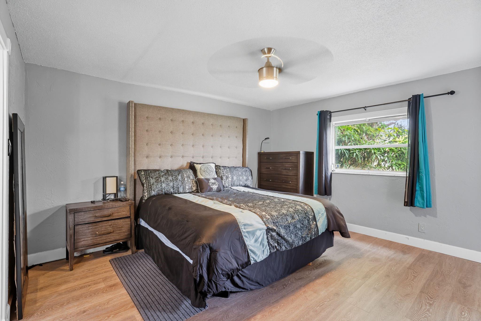 Westwood Commy 4 77-45 B - Residential