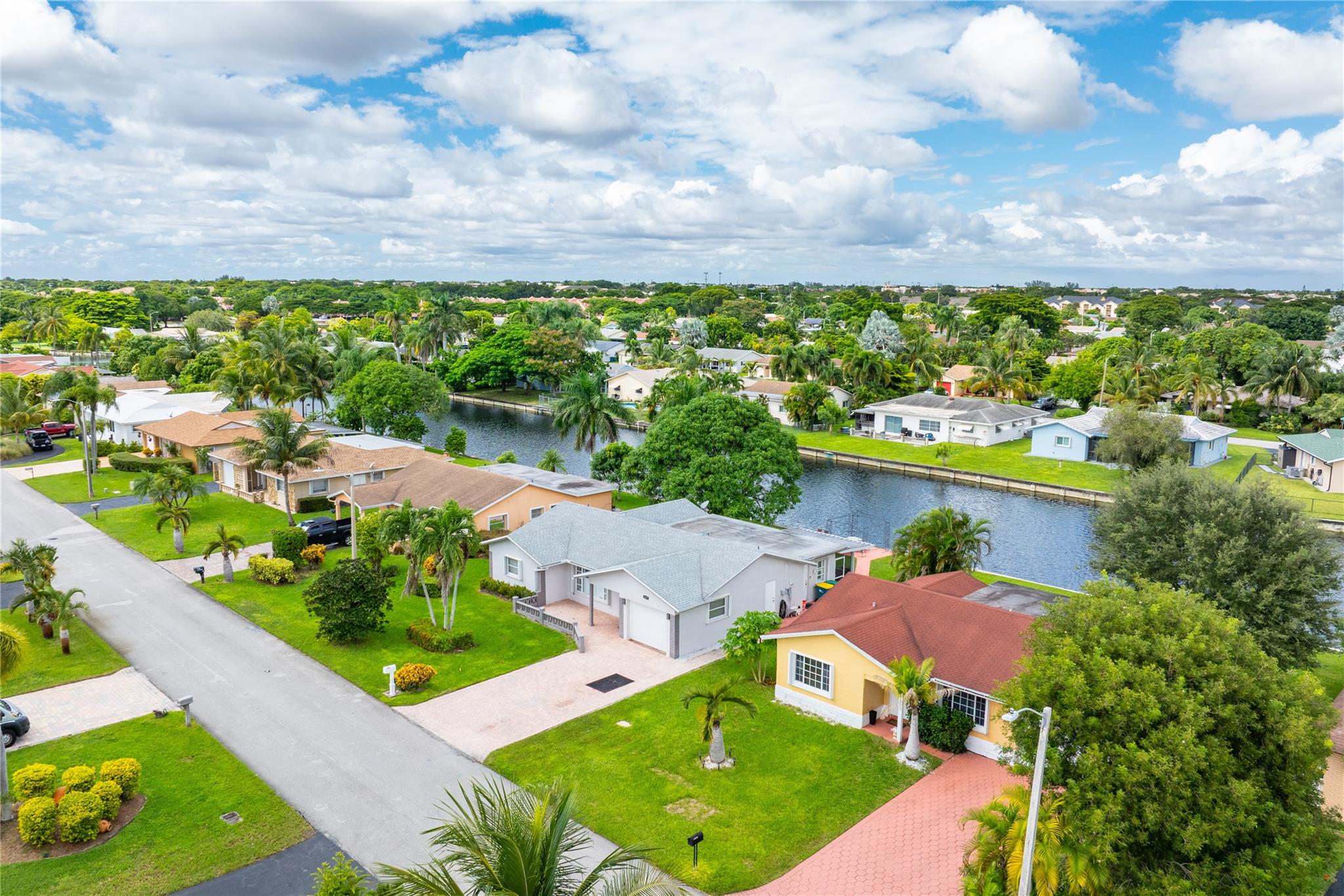 Westwood Commy 4 77-45 B - Residential