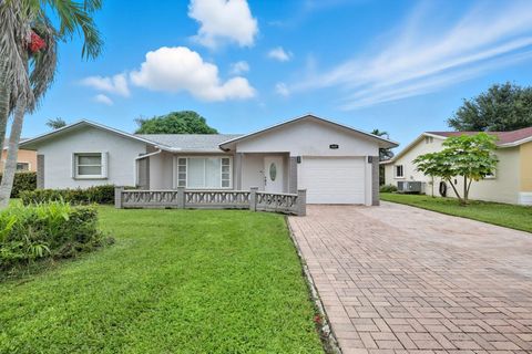 9407 NW 70th Pl Tamarac FL 33321