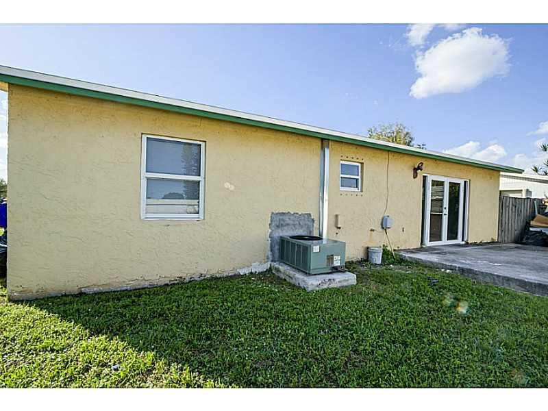 NORTH LAUDERDALE VILLAGE - Residential