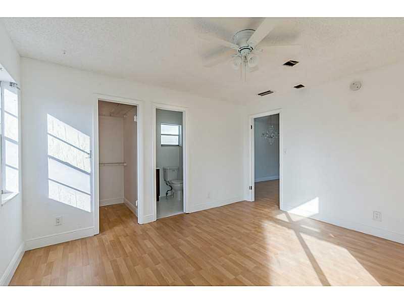 NORTH LAUDERDALE VILLAGE - Residential