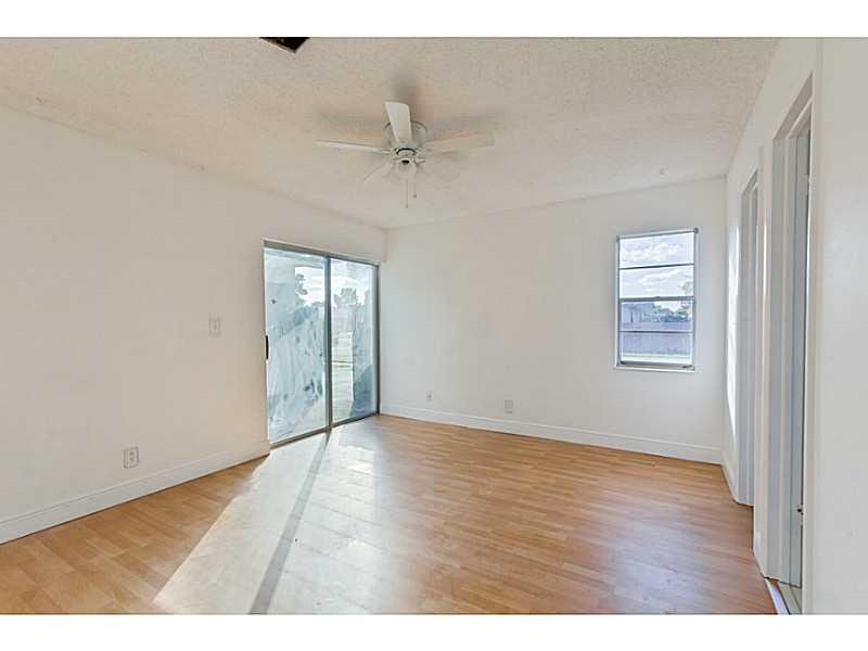 NORTH LAUDERDALE VILLAGE - Residential