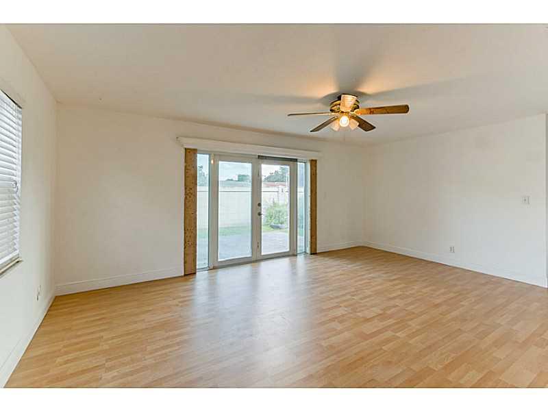 NORTH LAUDERDALE VILLAGE - Residential