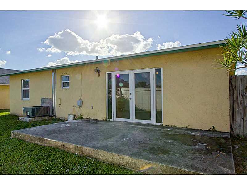 NORTH LAUDERDALE VILLAGE - Residential