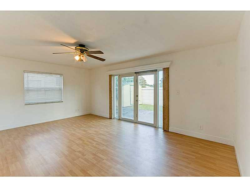 NORTH LAUDERDALE VILLAGE - Residential