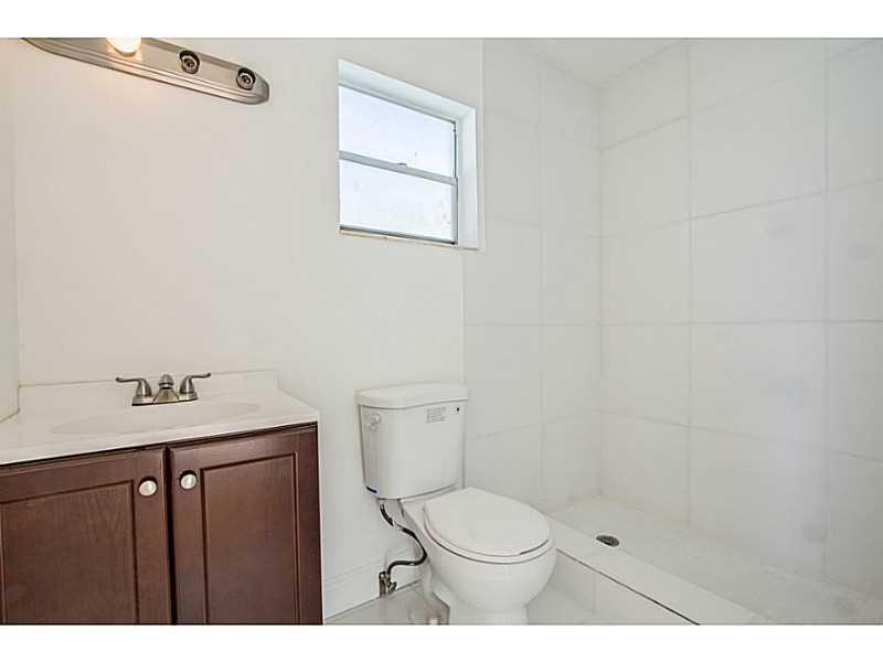 NORTH LAUDERDALE VILLAGE - Residential