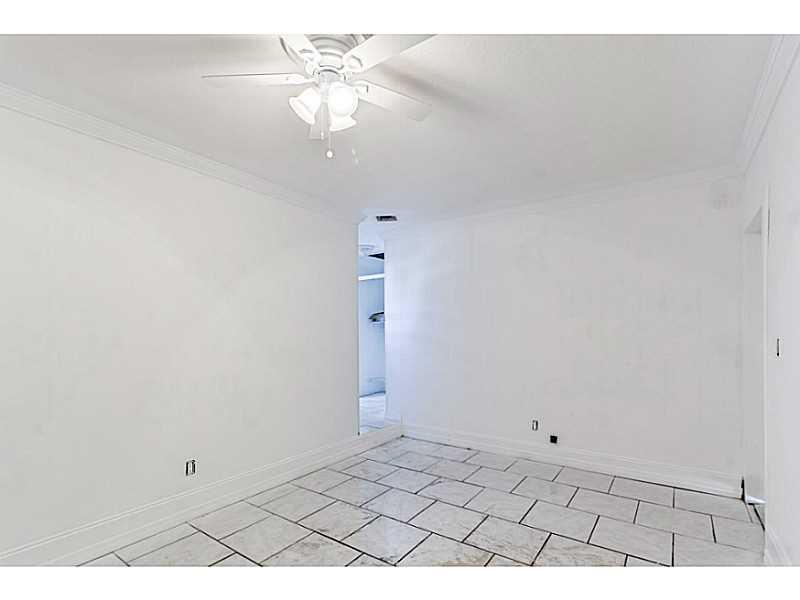 NORTH LAUDERDALE VILLAGE - Residential