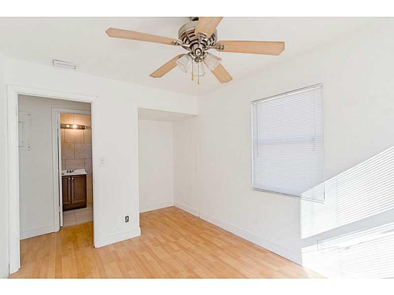 NORTH LAUDERDALE VILLAGE - Residential