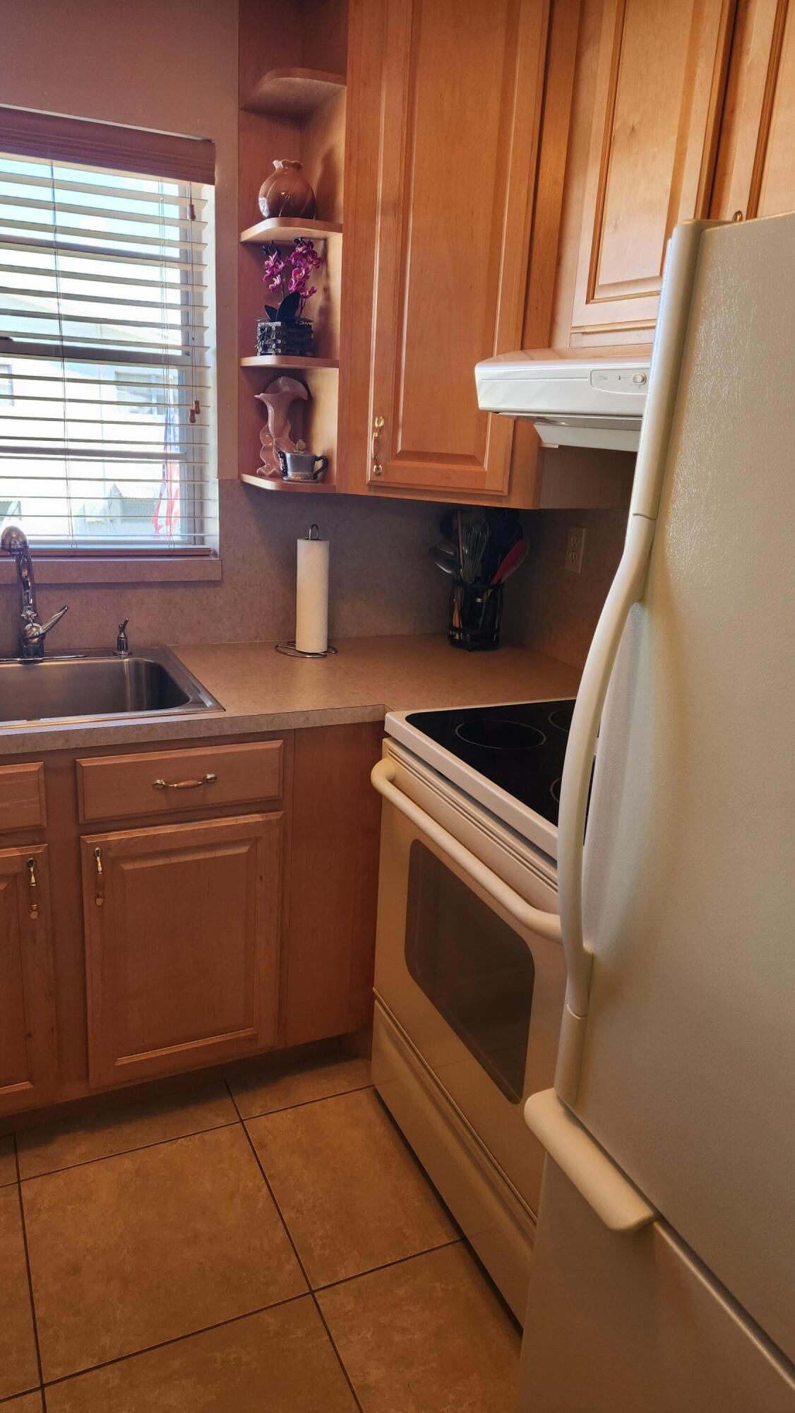 ANDOVER CONDOS - Residential