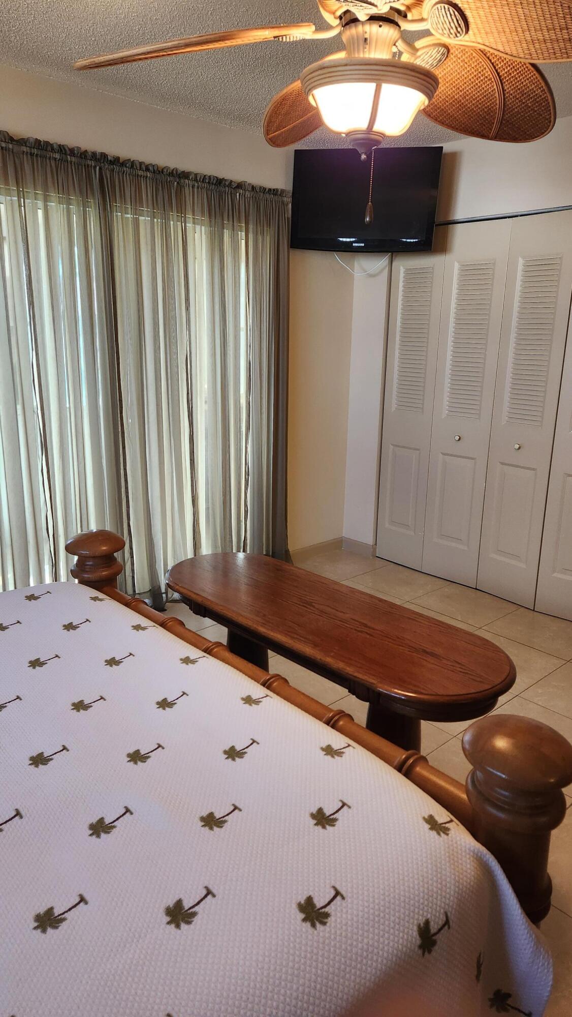 ANDOVER CONDOS - Residential