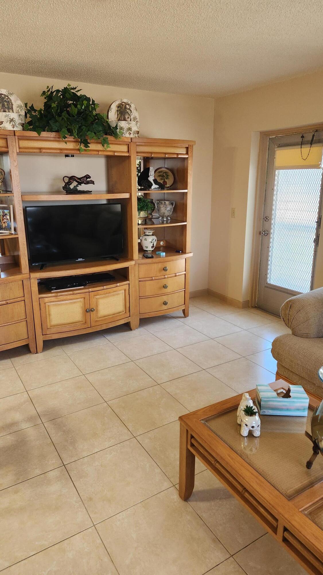 ANDOVER CONDOS - Residential