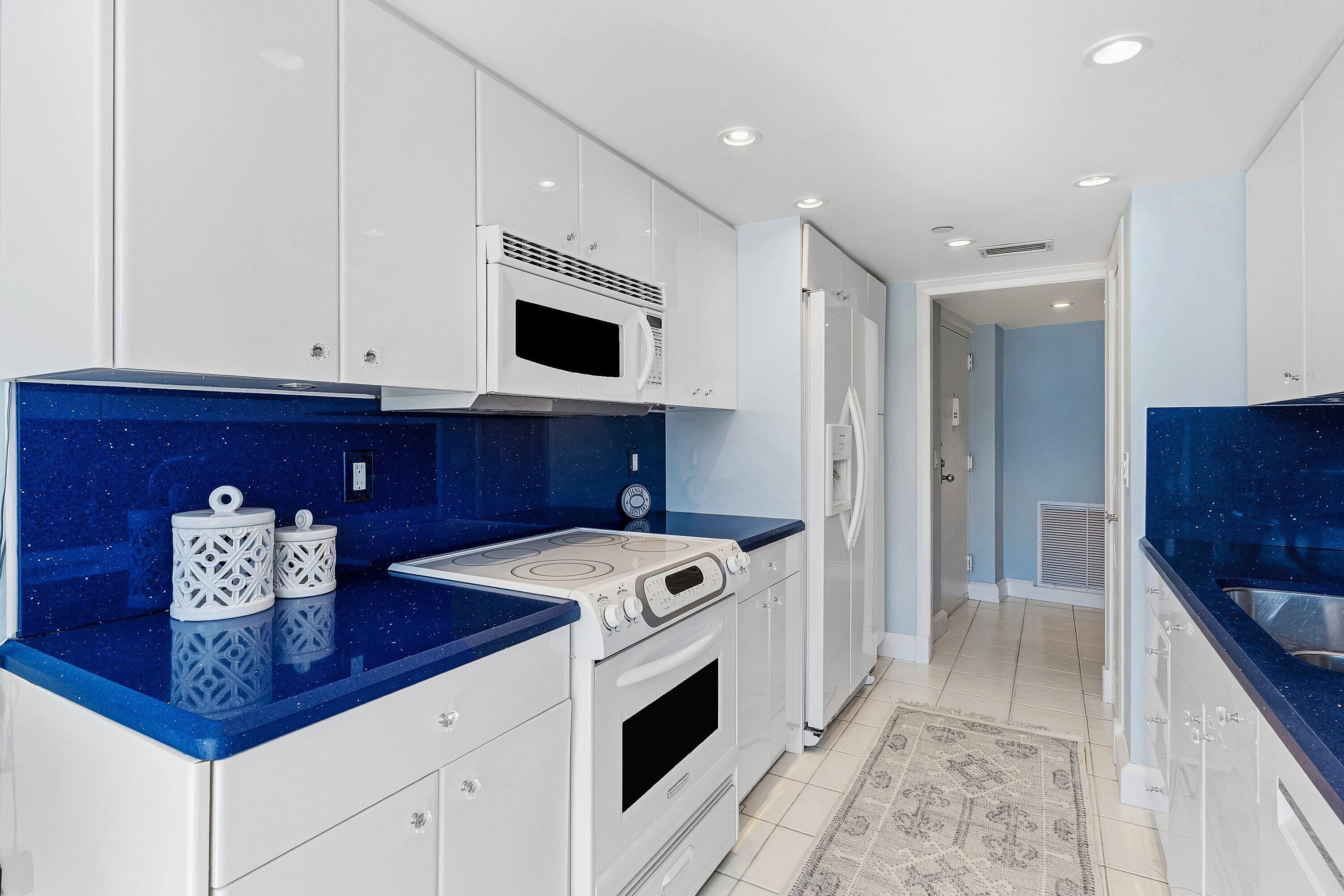 ATRIUMS OF PALM BEACH CONDO - Residential