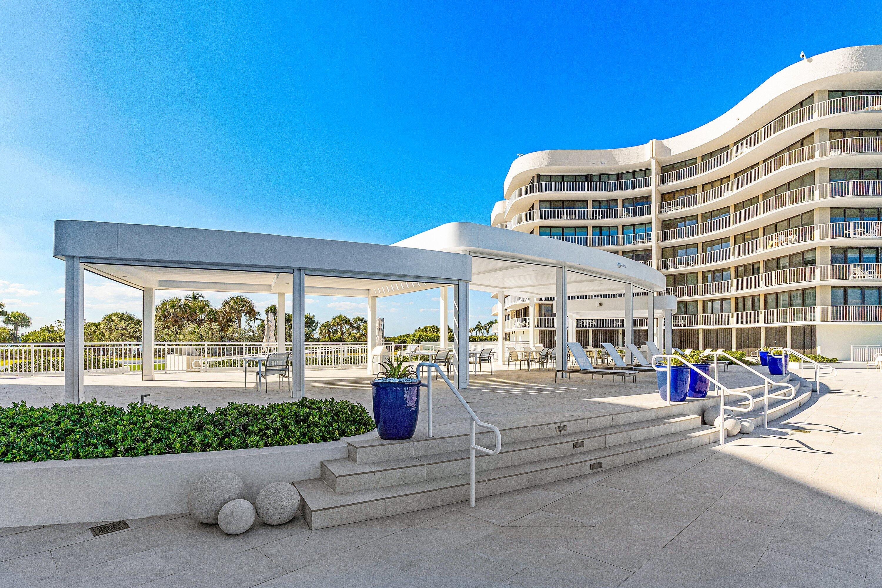 ATRIUMS OF PALM BEACH CONDO - Residential