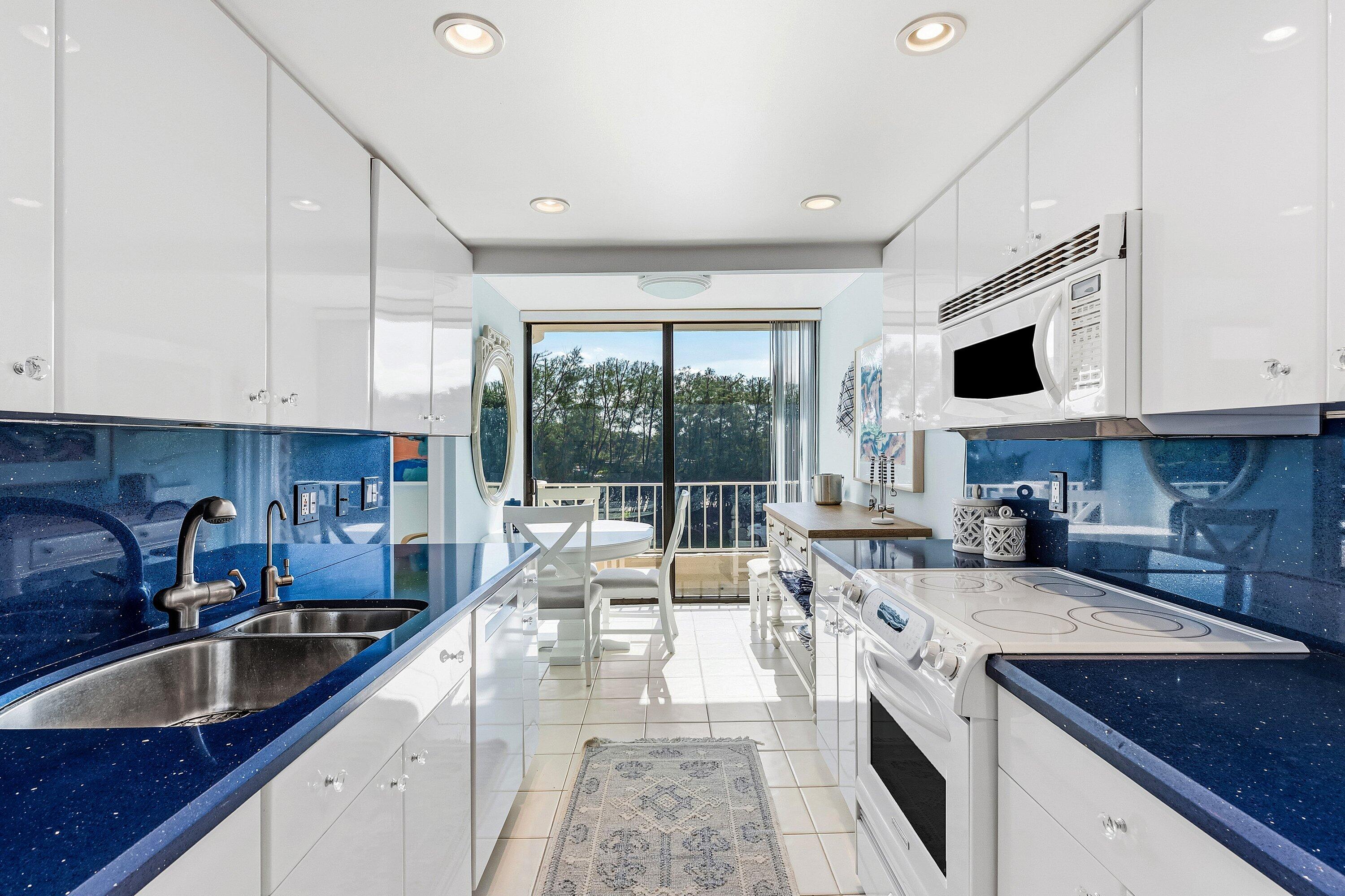 ATRIUMS OF PALM BEACH CONDO - Residential