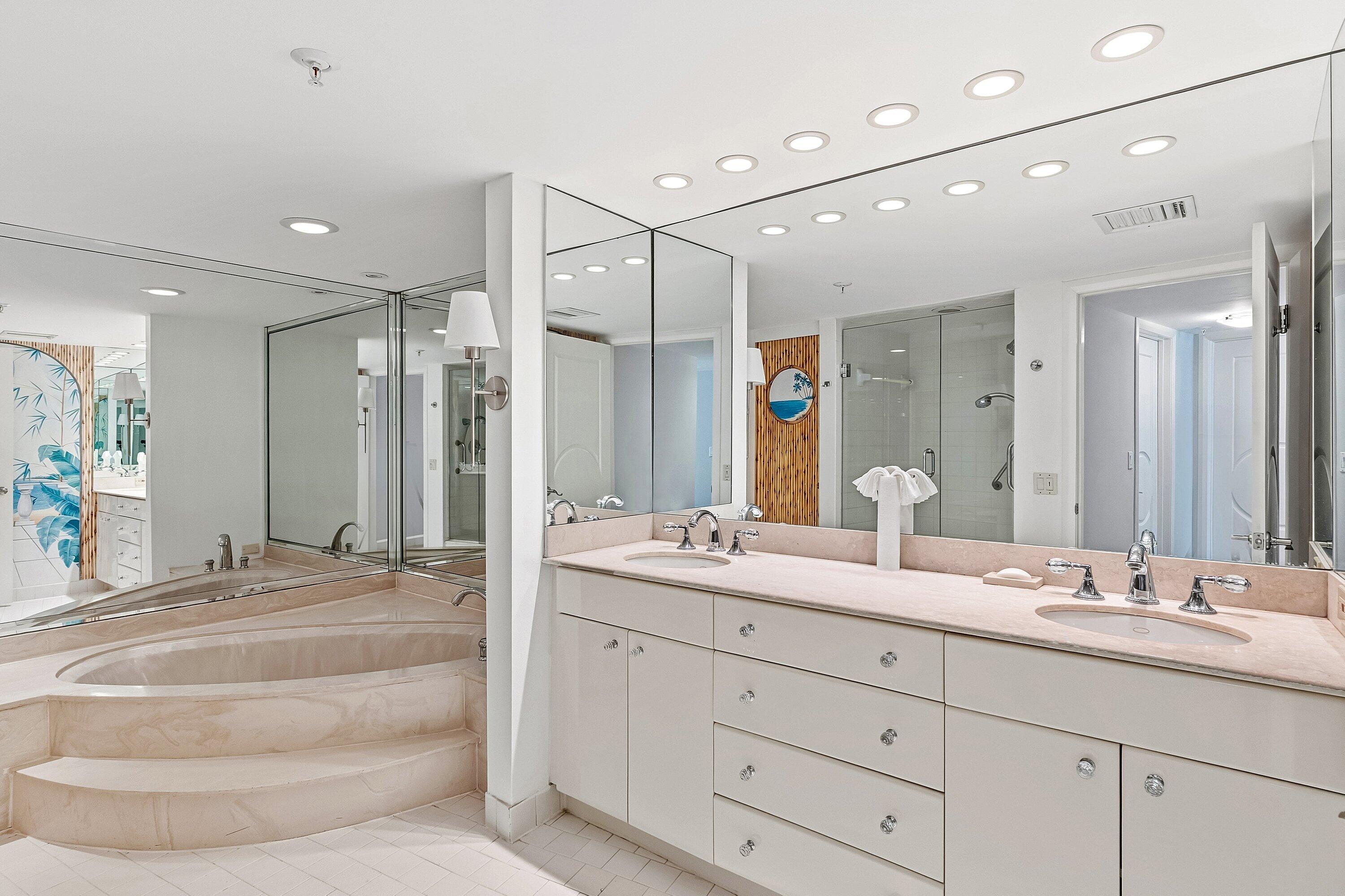 ATRIUMS OF PALM BEACH CONDO - Residential