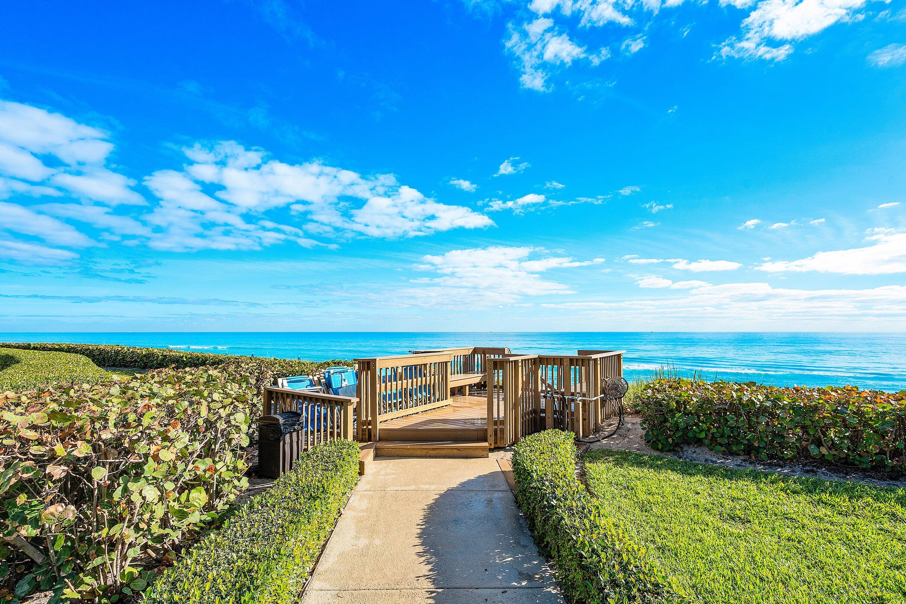 ATRIUMS OF PALM BEACH CONDO - Residential