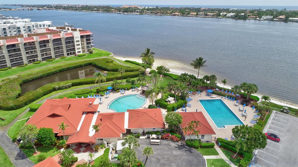 HALF MOON BAY CONDO - Residential Lease