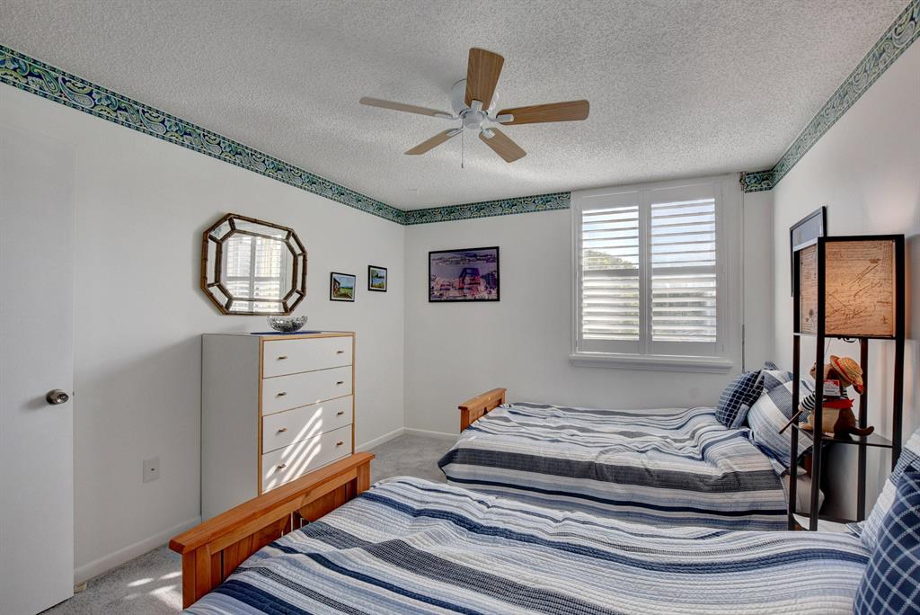 HALF MOON BAY CONDO - Residential Lease