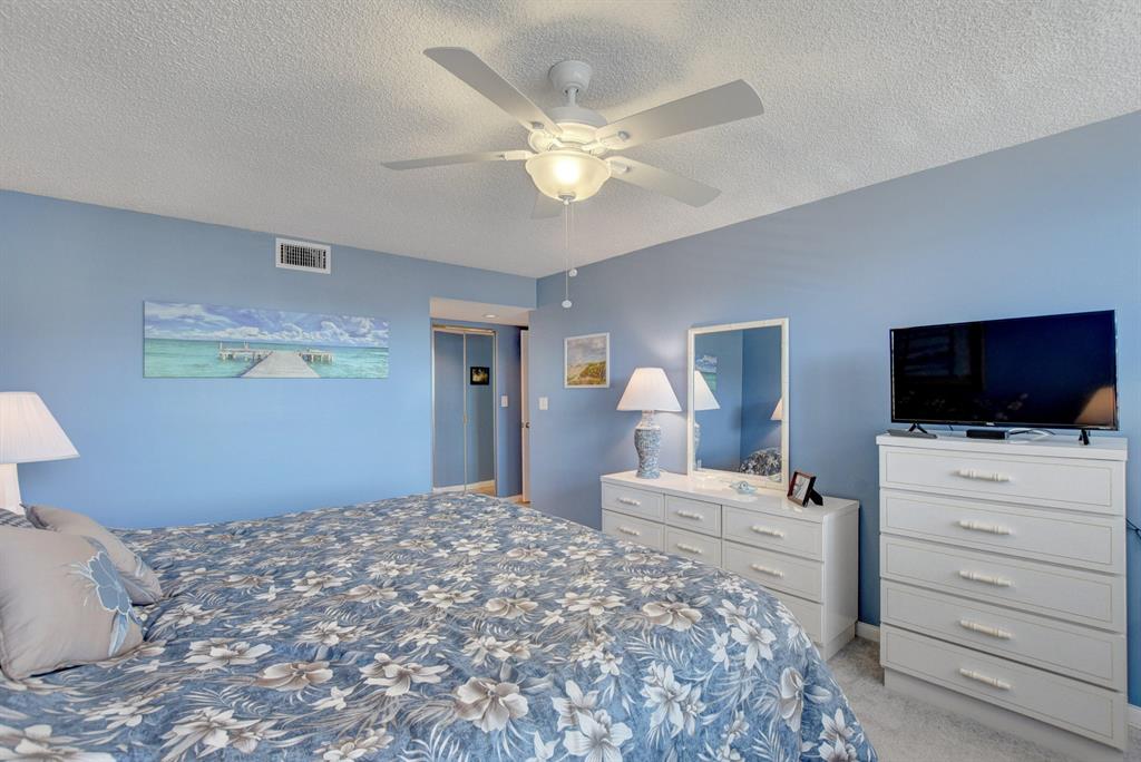 HALF MOON BAY CONDO - Residential Lease