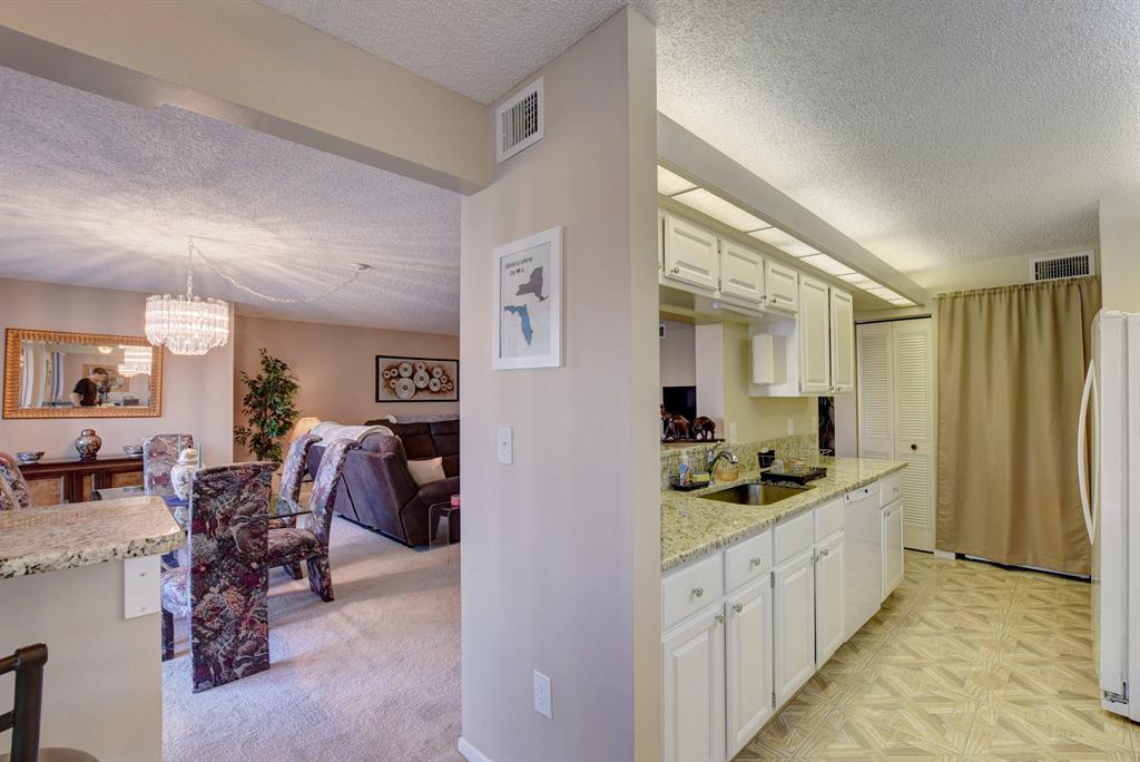 HALF MOON BAY CONDO - Residential Lease