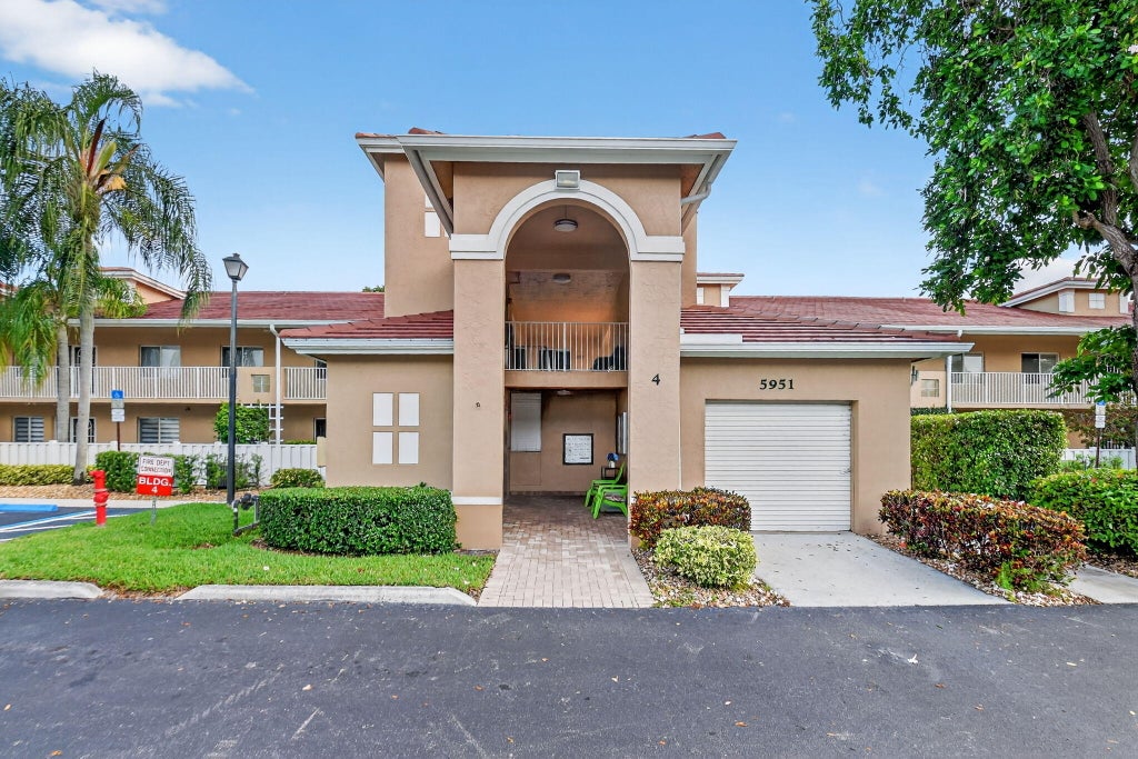 Photo of 5951 Regal Glen Drive #201, Boynton Beach, FL 33437 (MLS # R11111132)