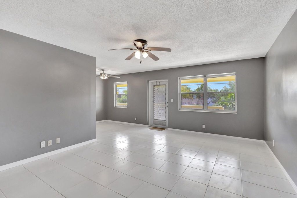 Photo of 110 E Sheffield E, West Palm Beach, FL 33417 (MLS # B26007033)