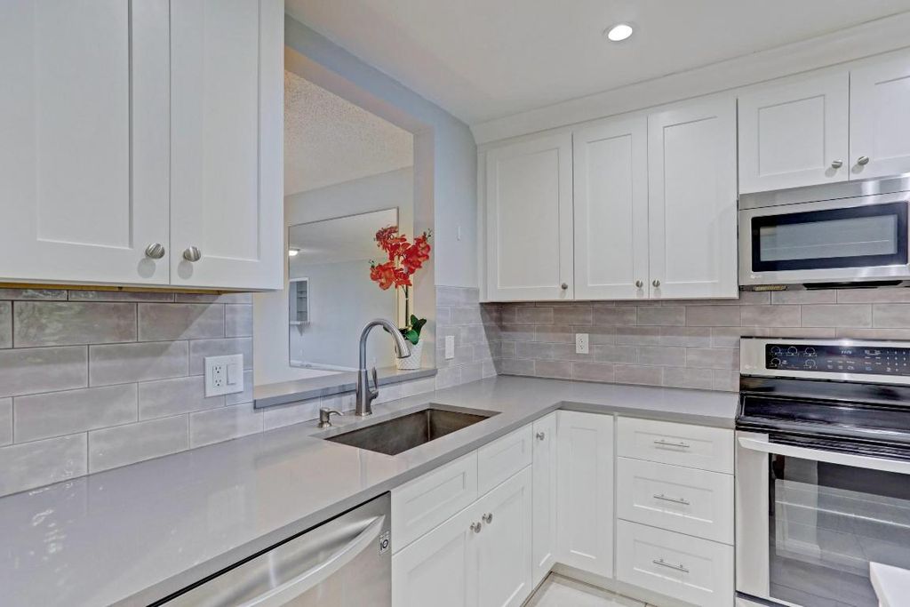 Photo of 3011 SW 21st Terrace #38-2-A, Delray Beach, FL 33445 (MLS # R10950202)