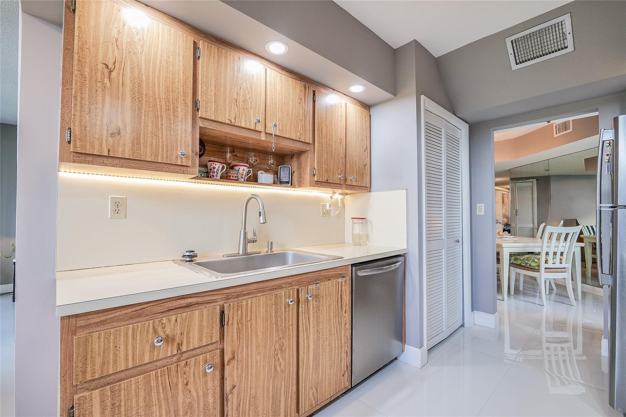 ENVIRON TOWERS - Residential