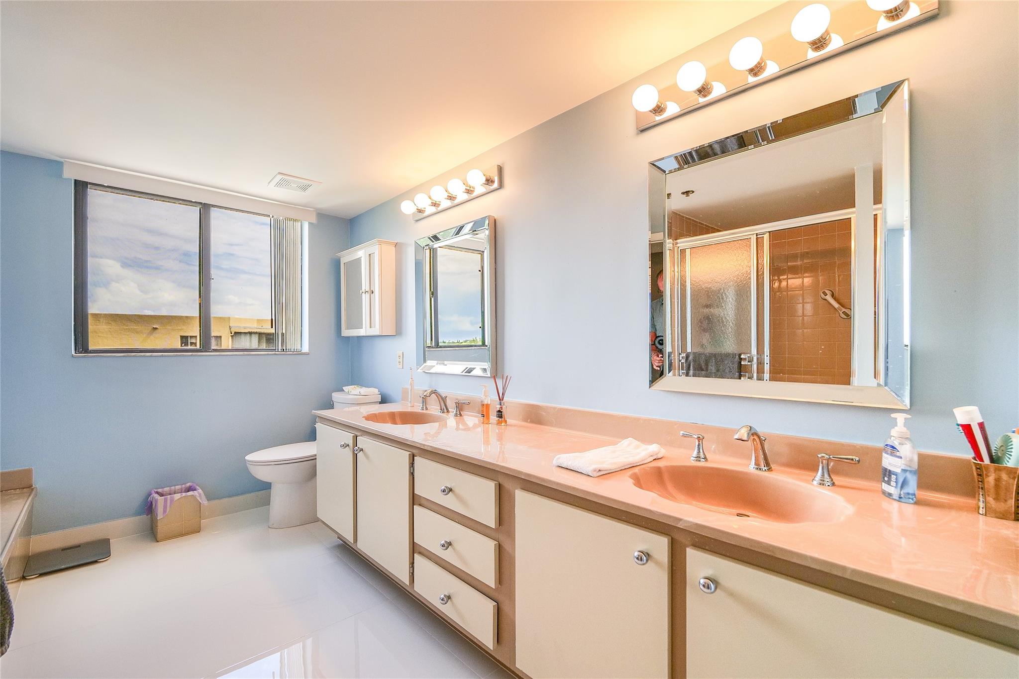 ENVIRON TOWERS - Residential