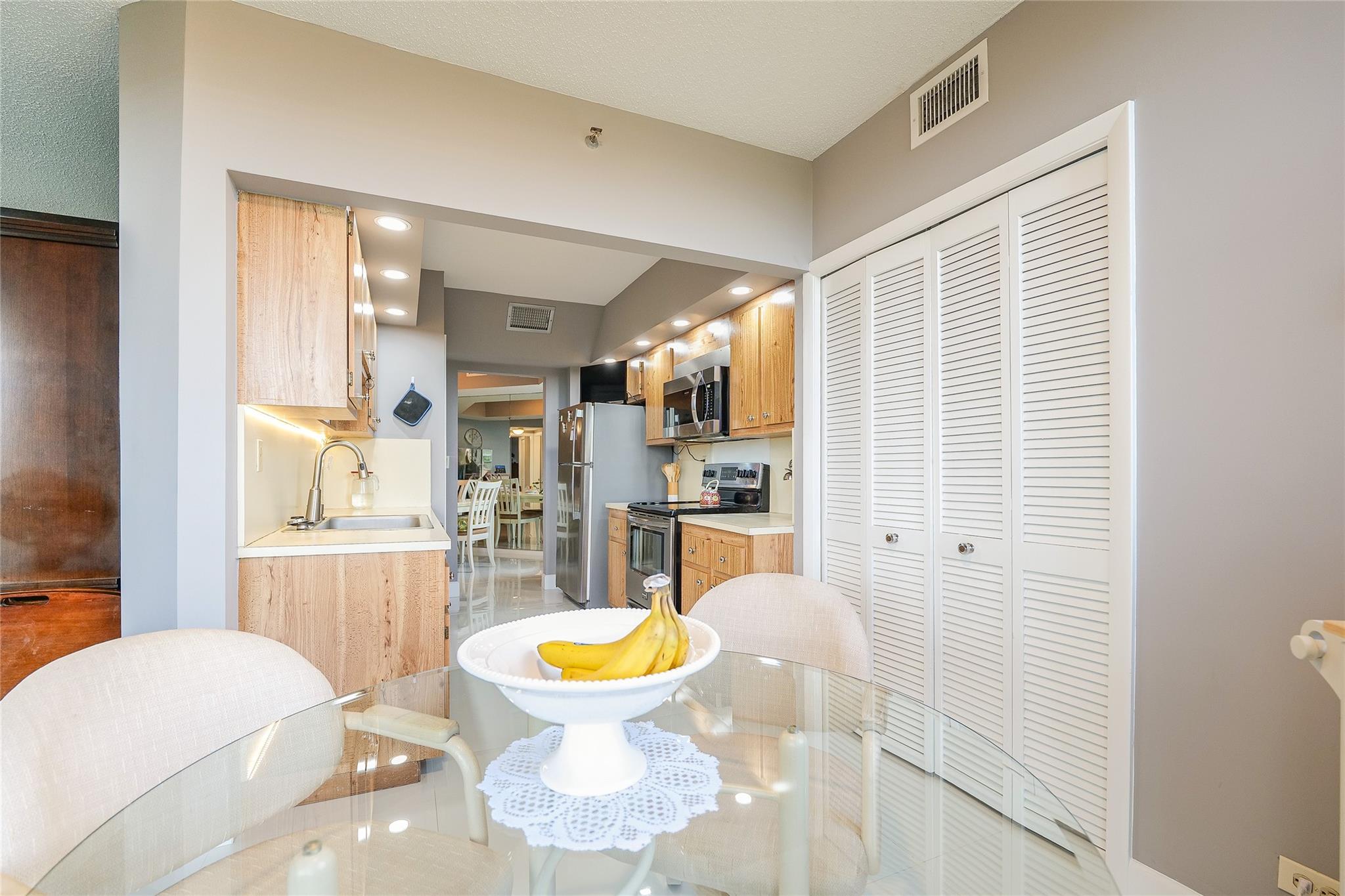 ENVIRON TOWERS - Residential