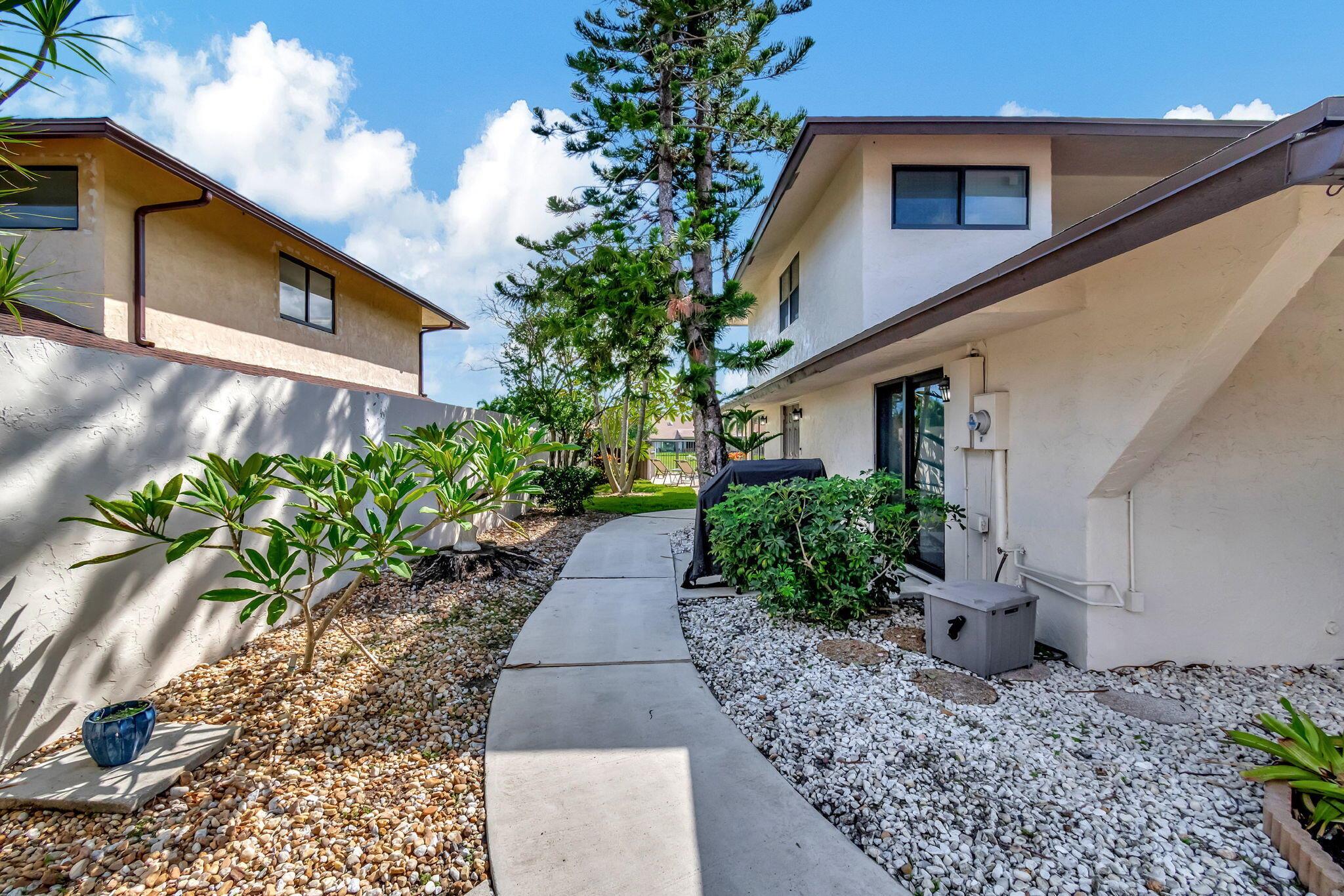 291 SW 28th Avenue