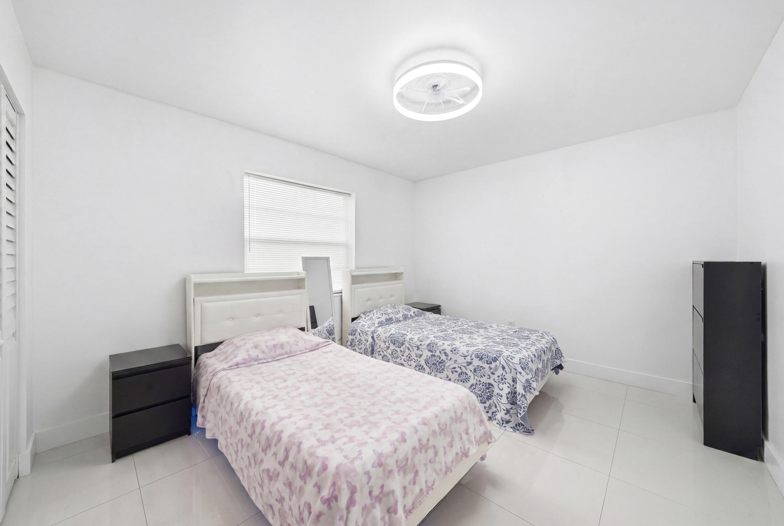 SEGOVIA CONDO - Residential