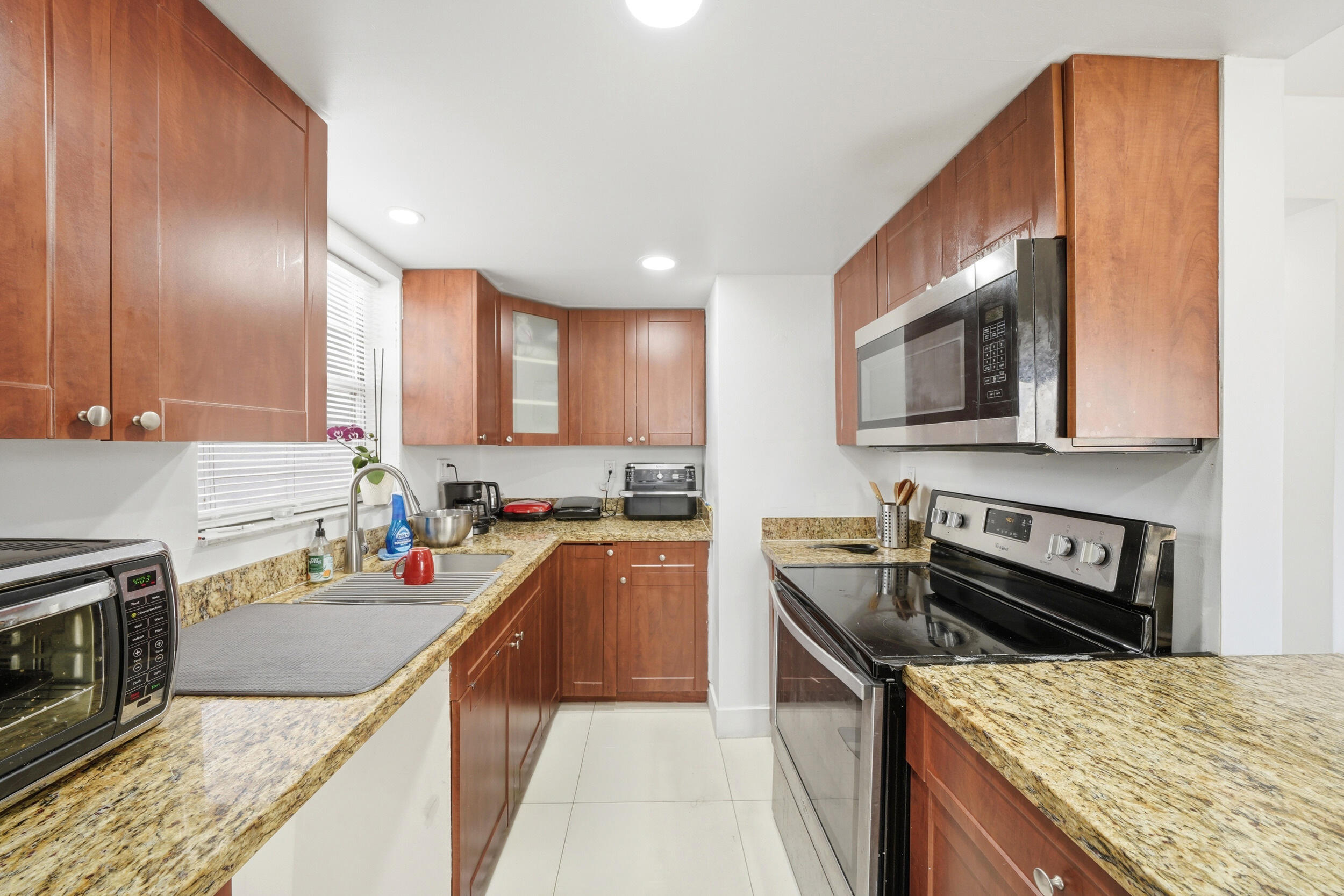 SEGOVIA CONDO - Residential