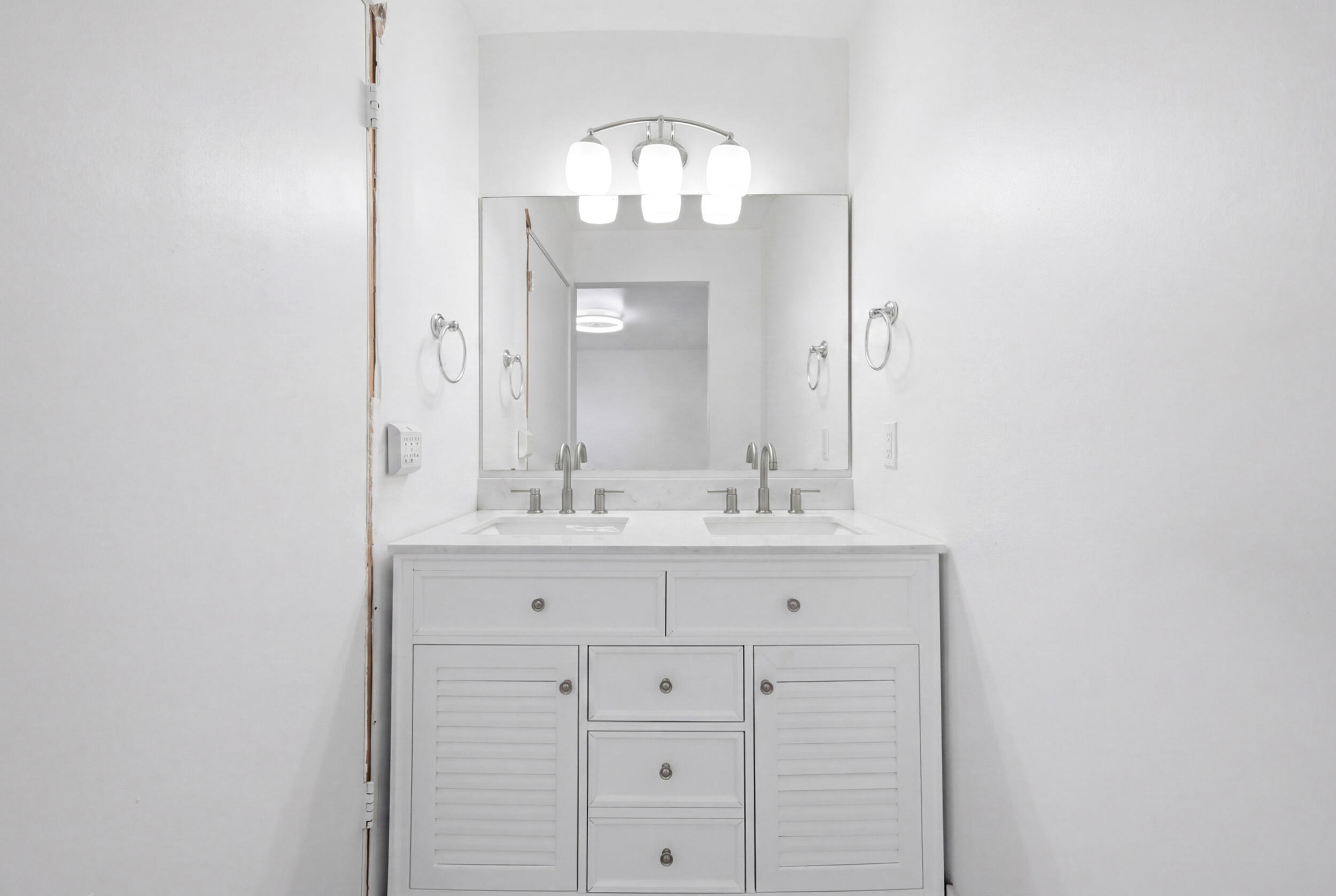SEGOVIA CONDO - Residential