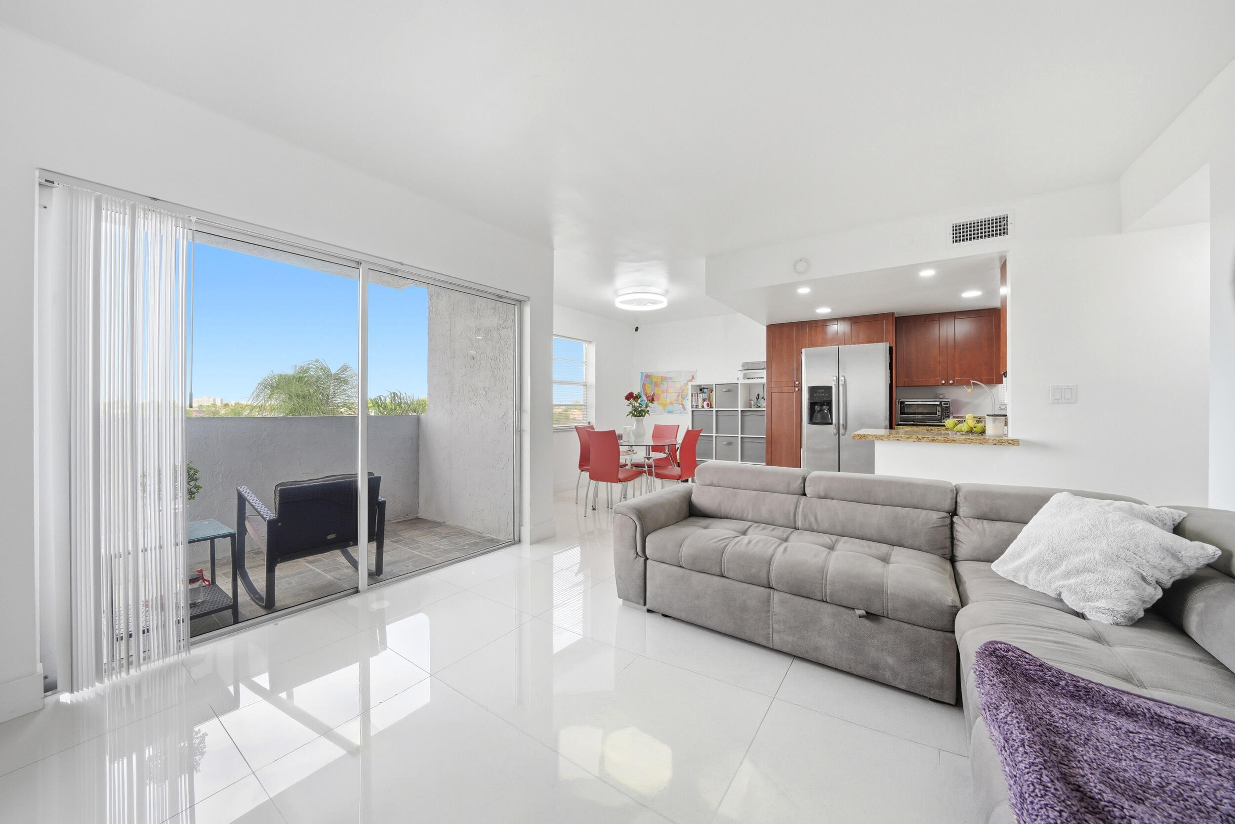 SEGOVIA CONDO - Residential