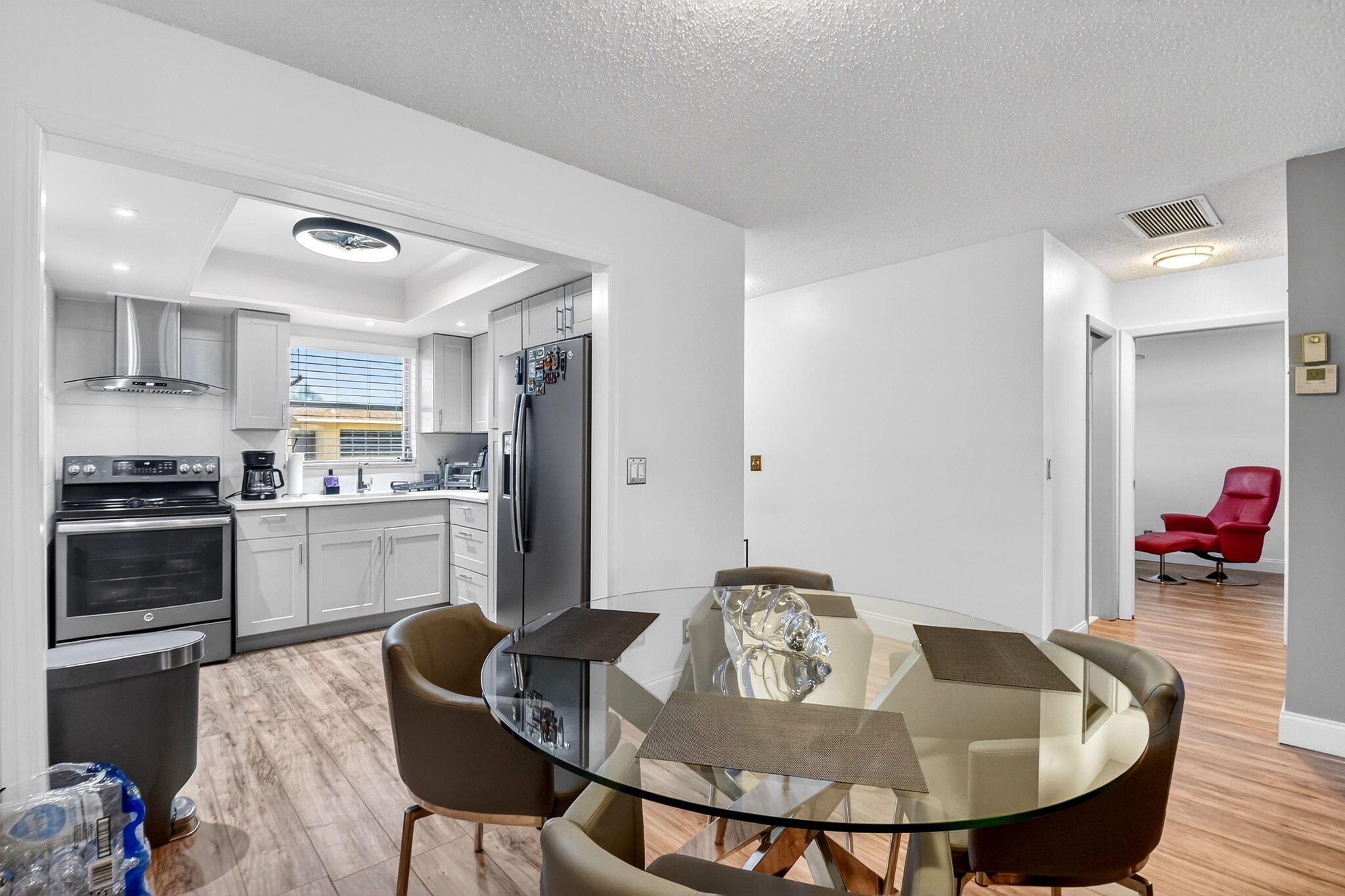 CRESTHAVEN VILLAS CONDO 33 - Residential