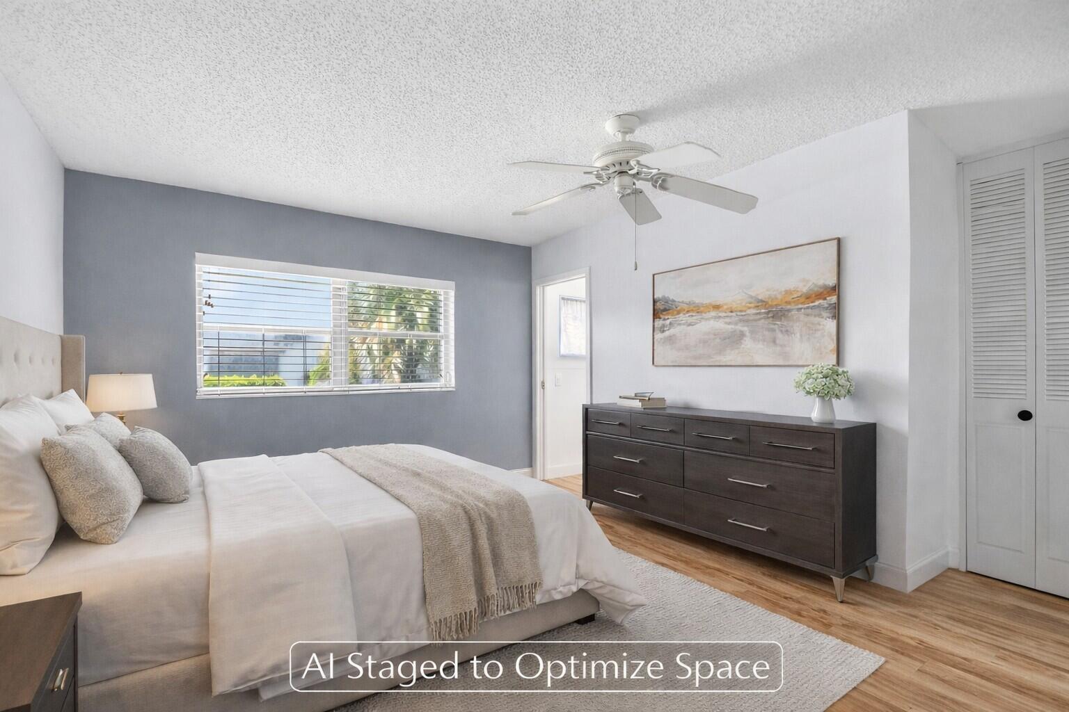 CRESTHAVEN VILLAS CONDO 33 - Residential