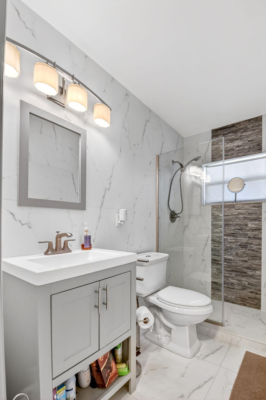 CRESTHAVEN VILLAS CONDO 33 - Residential