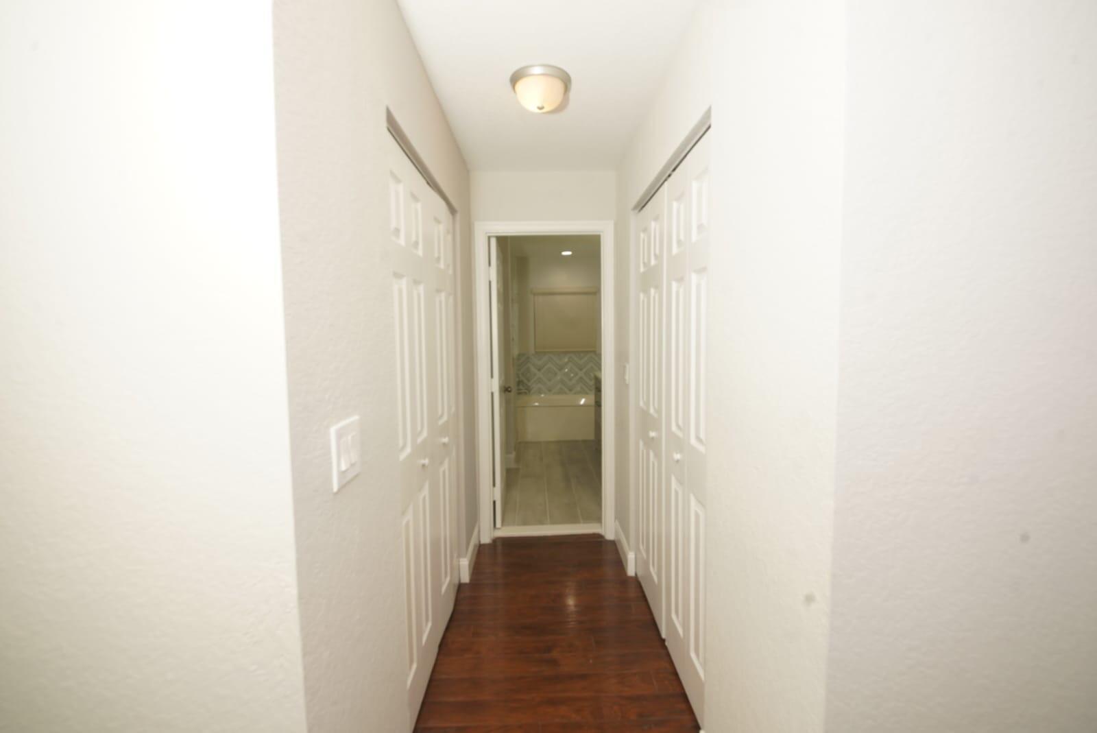 VICTORIA WOODS 3B - Residential Lease