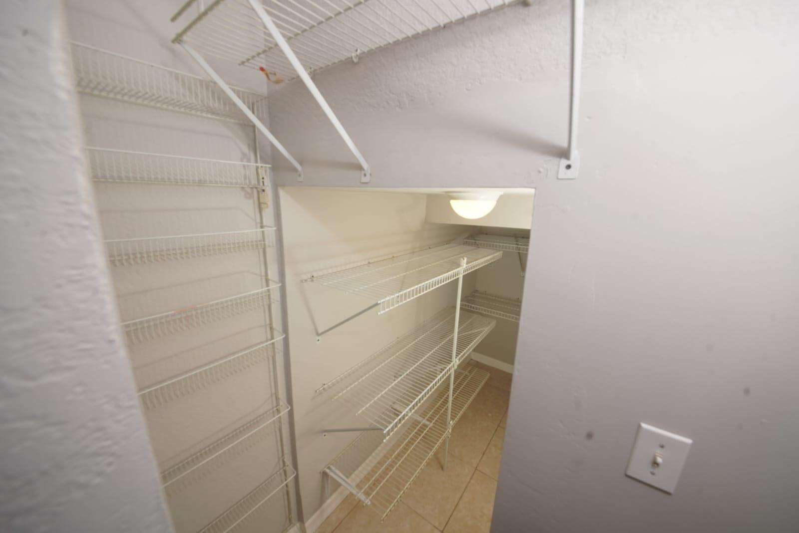 VICTORIA WOODS 3B - Residential Lease