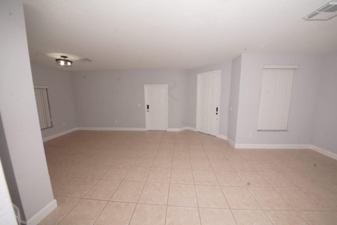 VICTORIA WOODS 3B - Residential Lease