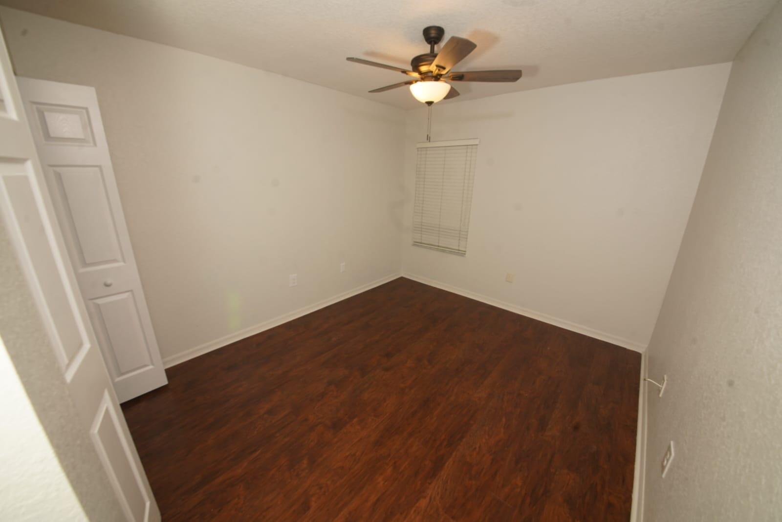 VICTORIA WOODS 3B - Residential Lease